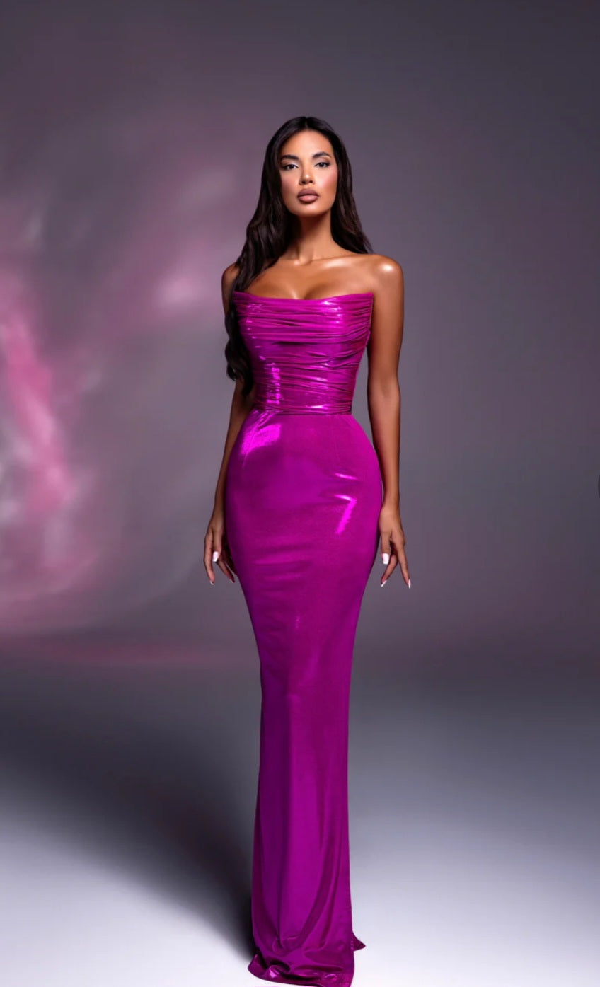 Ela - Strapless Dress With Ruched Bodice